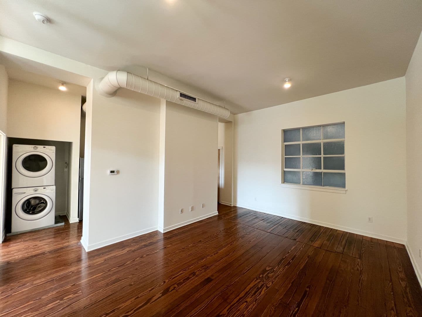 Cincinnati Apartment: 1208 Main St