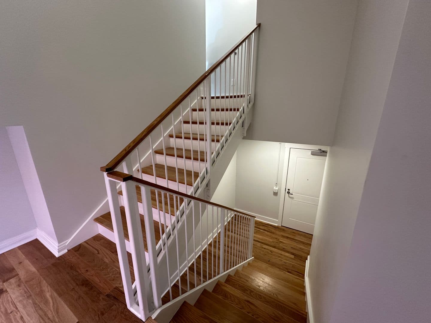 Cincinnati Apartment: 210-218 W 12th