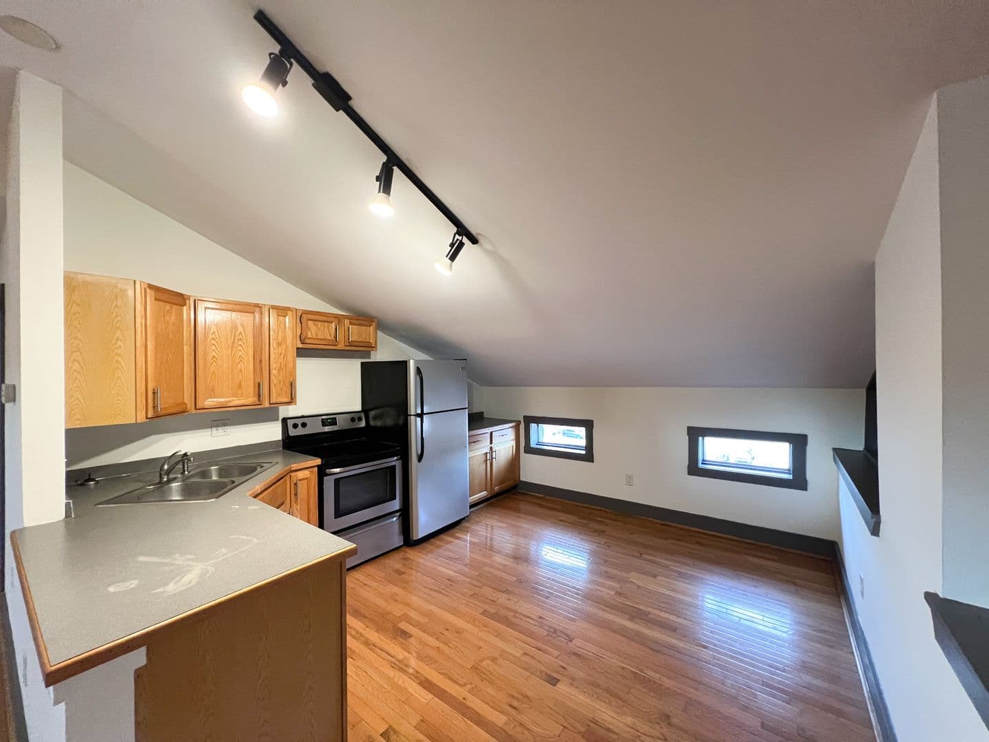 Cincinnati Apartment: 1414-16 Walnut St