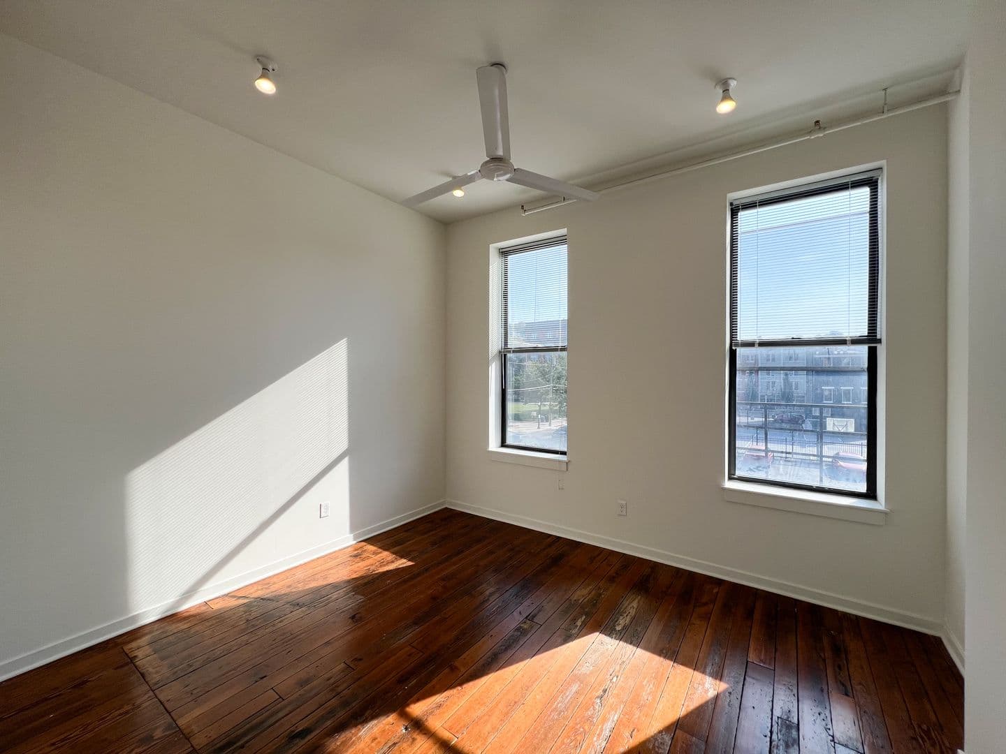 Cincinnati Apartment: 1208 Main St