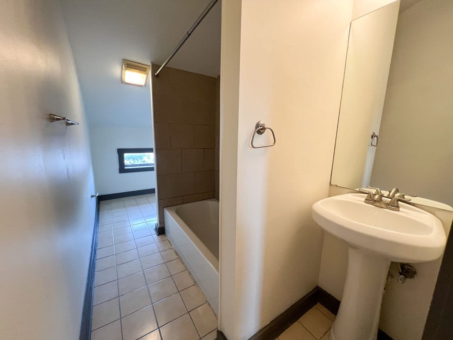 Cincinnati Apartment: 1414-16 Walnut St