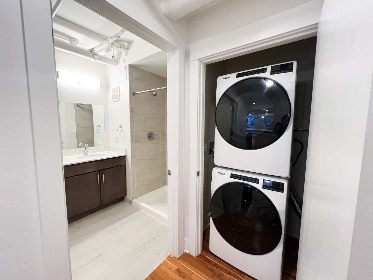 Cincinnati Apartment: 1120-1122 Broadway