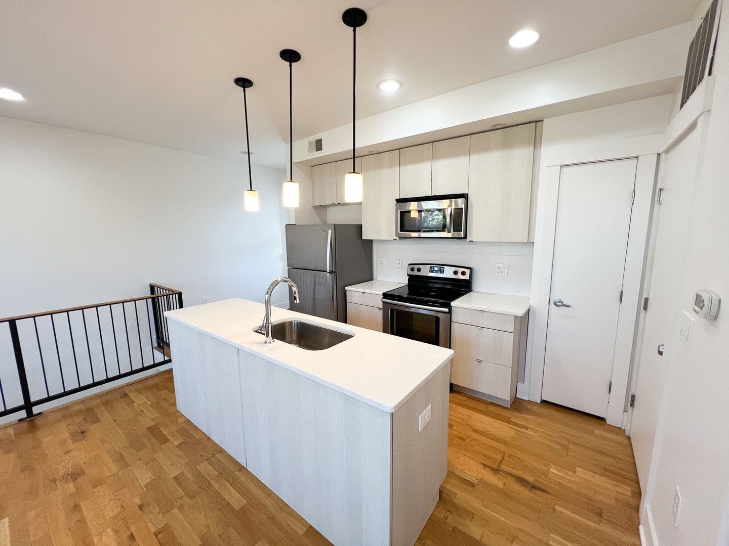 Cincinnati Apartment: 1120-1122 Broadway