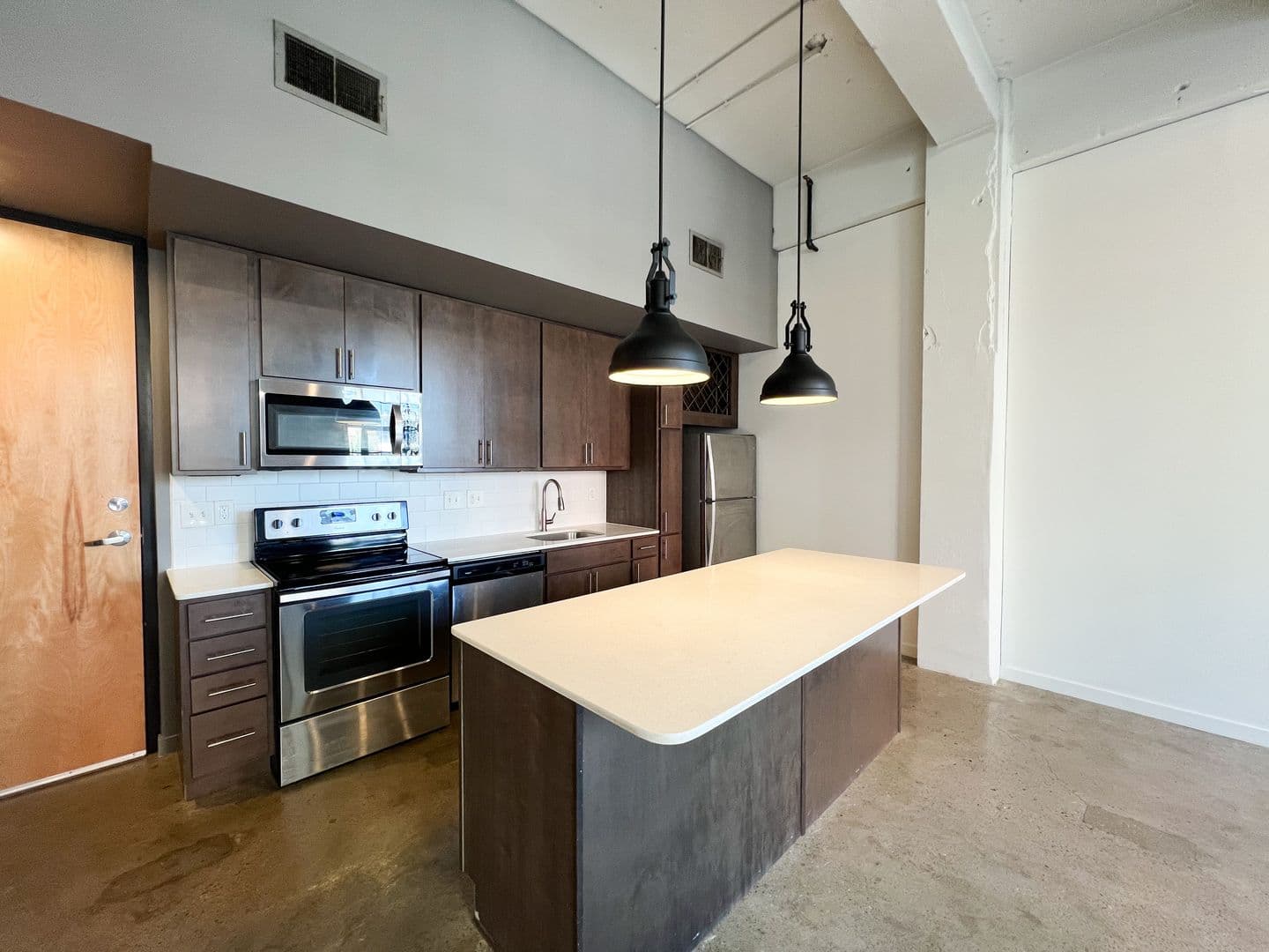 Cincinnati Apartment: 1632 Central Parkway