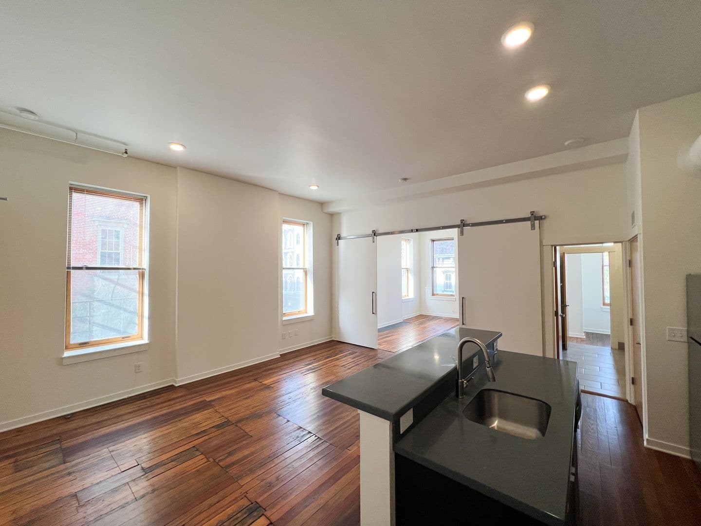 Cincinnati Apartment: 1200 Main St