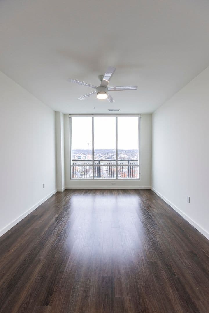 Covington Apartment: 103 E 3rd Street