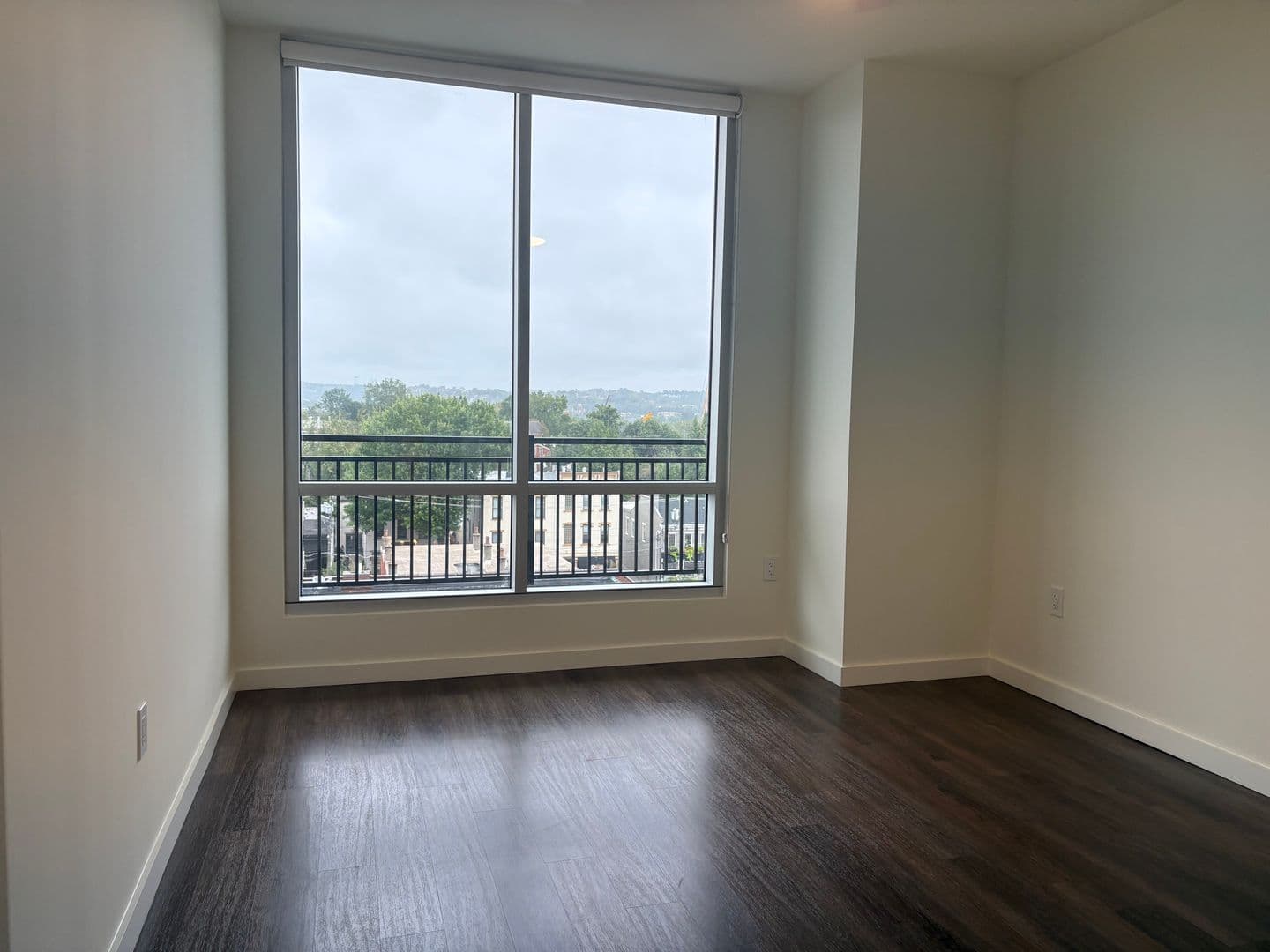 Covington Apartment: 103 E 3rd Street