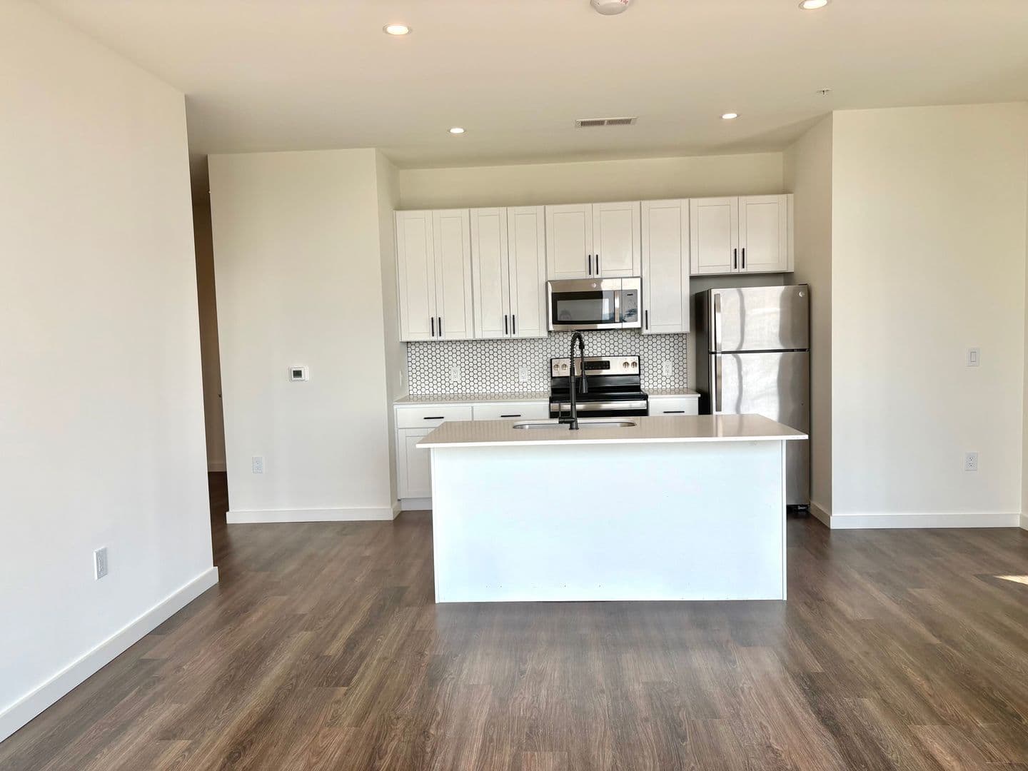 Covington Apartment: 103 E 3rd Street