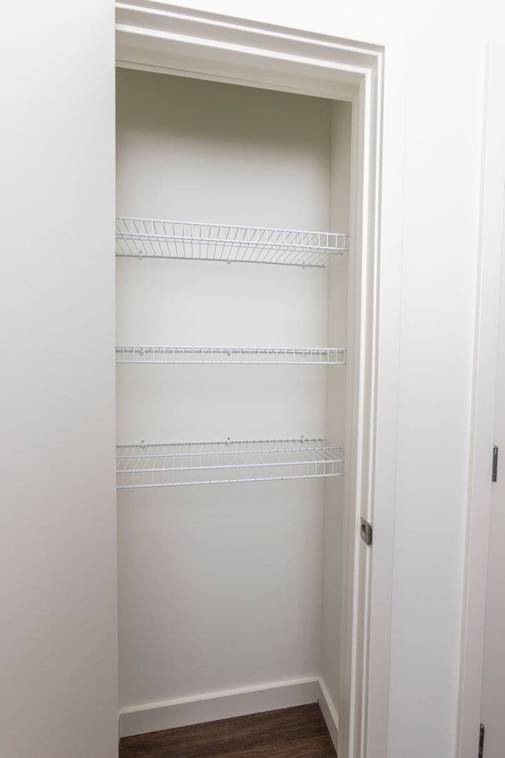 Covington Apartment: 103 E 3rd Street