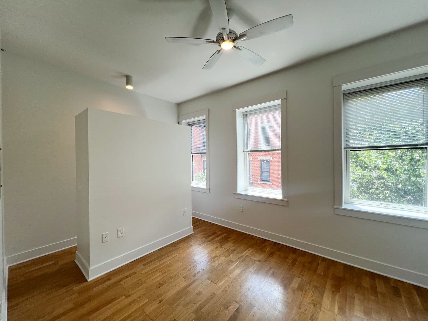 Cincinnati Apartment: 1216 Broadway