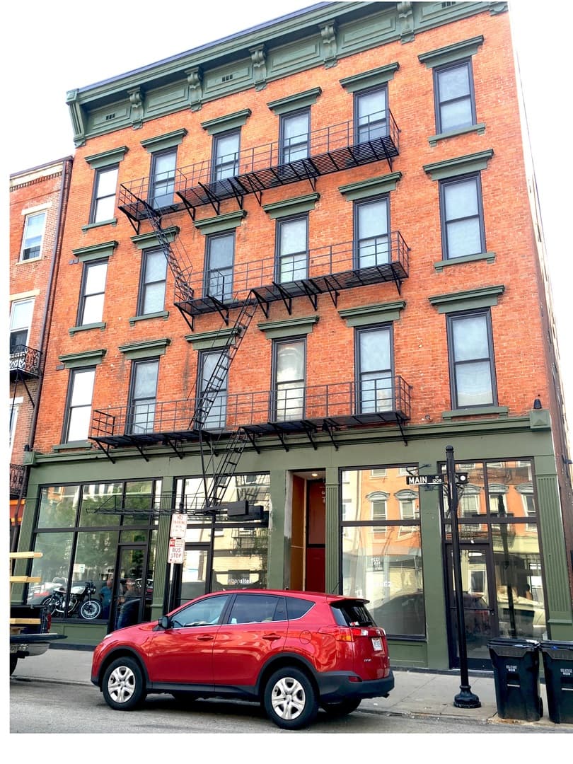 Cincinnati Apartment: 1208 Main St