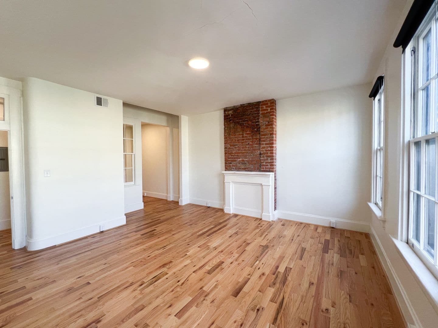 Cincinnati Apartment: 1307 Main St