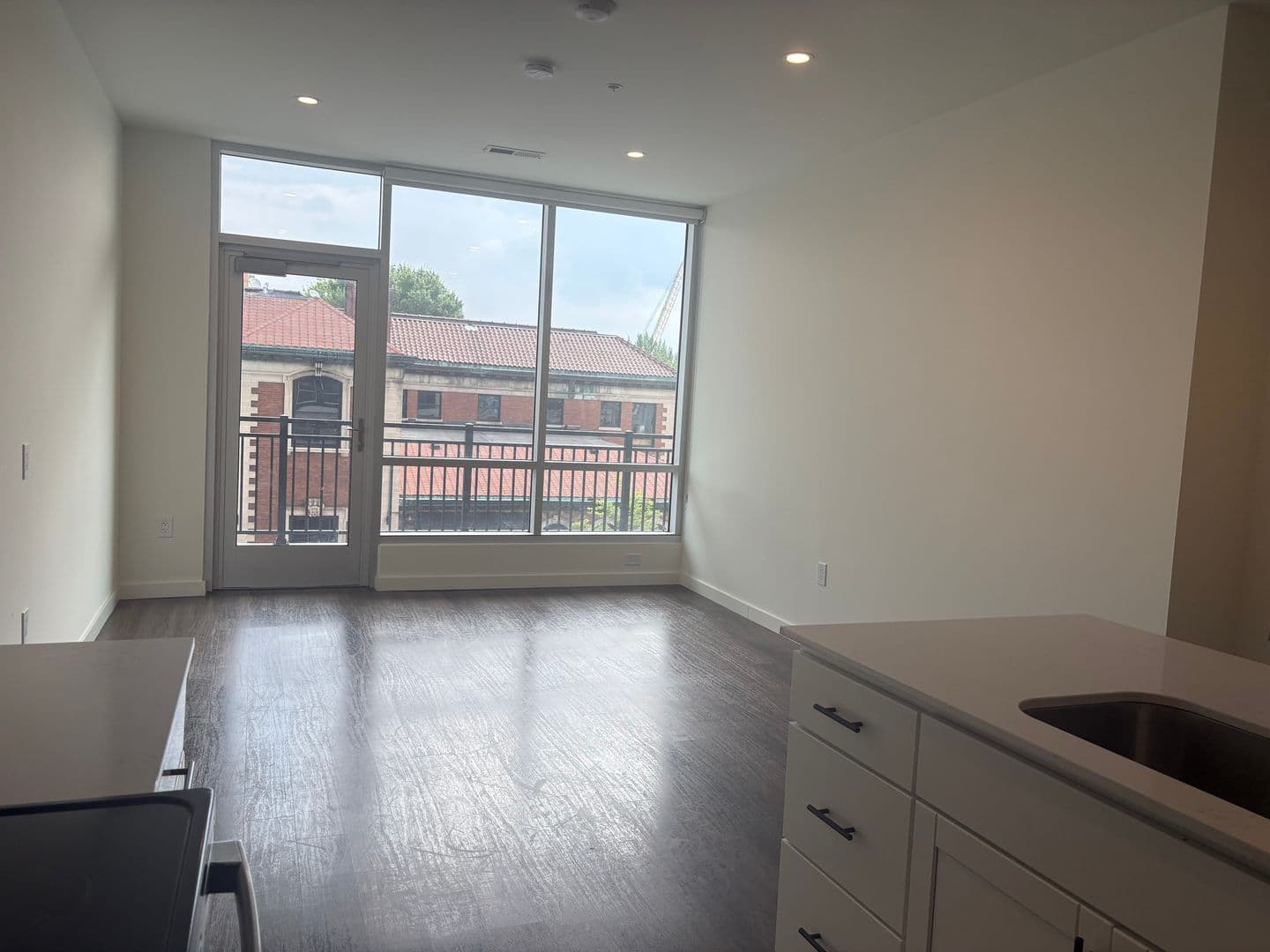 Covington Apartment: 103 E 3rd Street