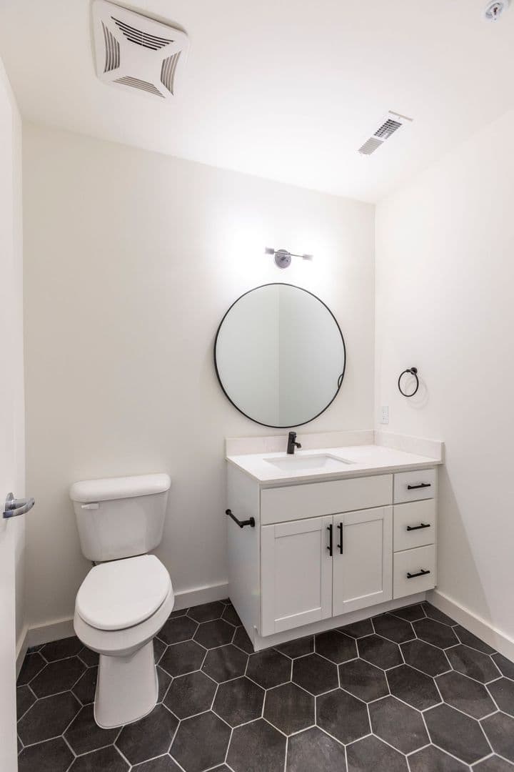 Covington Apartment: 103 E 3rd Street