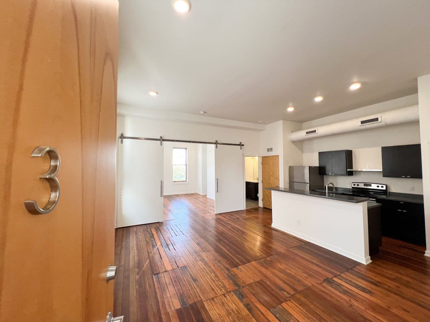 Cincinnati Apartment: 1200 Main St