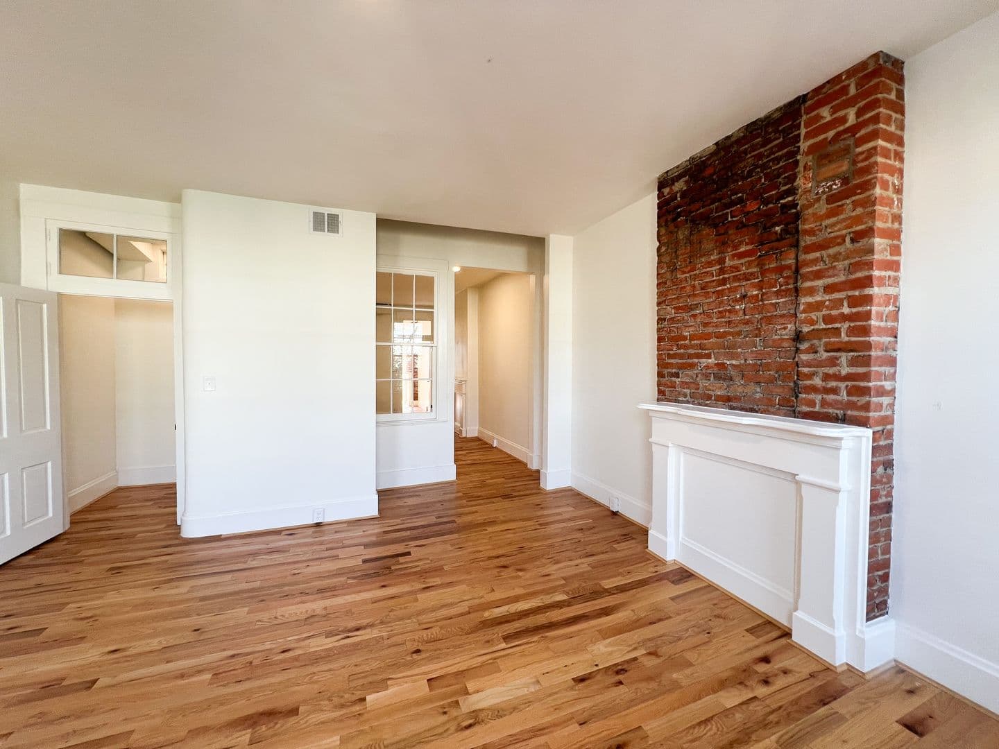 Cincinnati Apartment: 1307 Main St