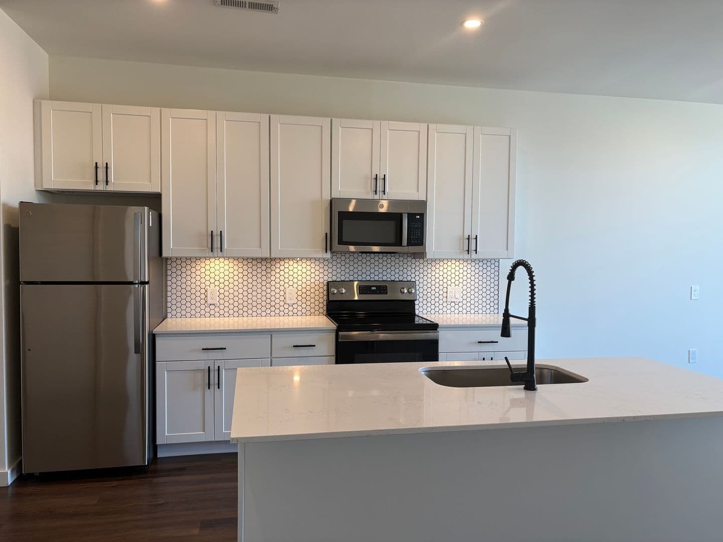 Covington Apartment: 103 E 3rd Street