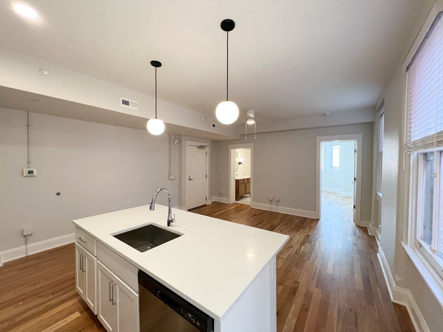 Cincinnati Apartment: 210-218 W 12th