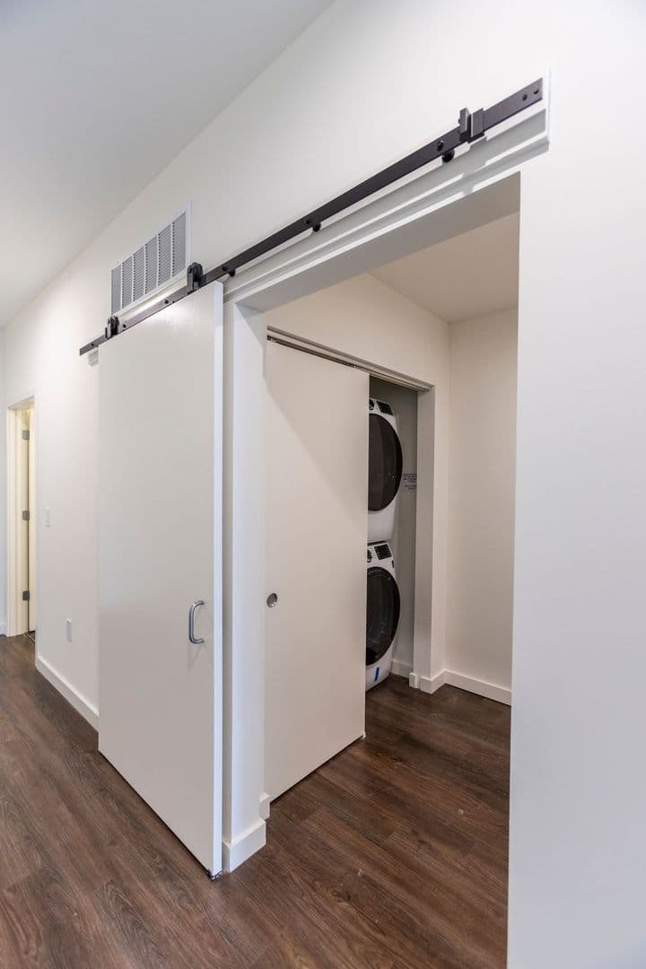 Covington Apartment: 103 E 3rd Street