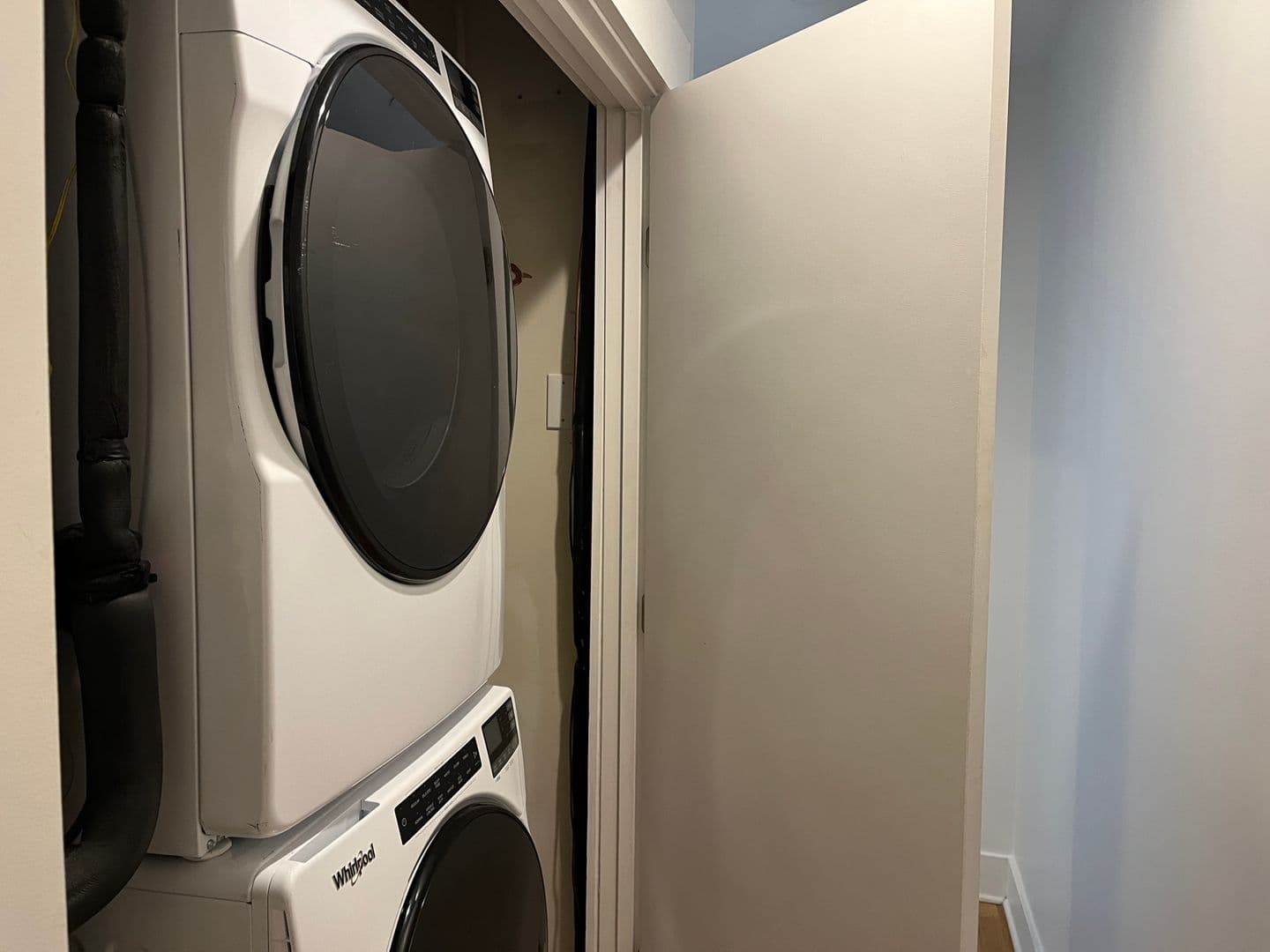 Cincinnati Apartment: 1216 Broadway