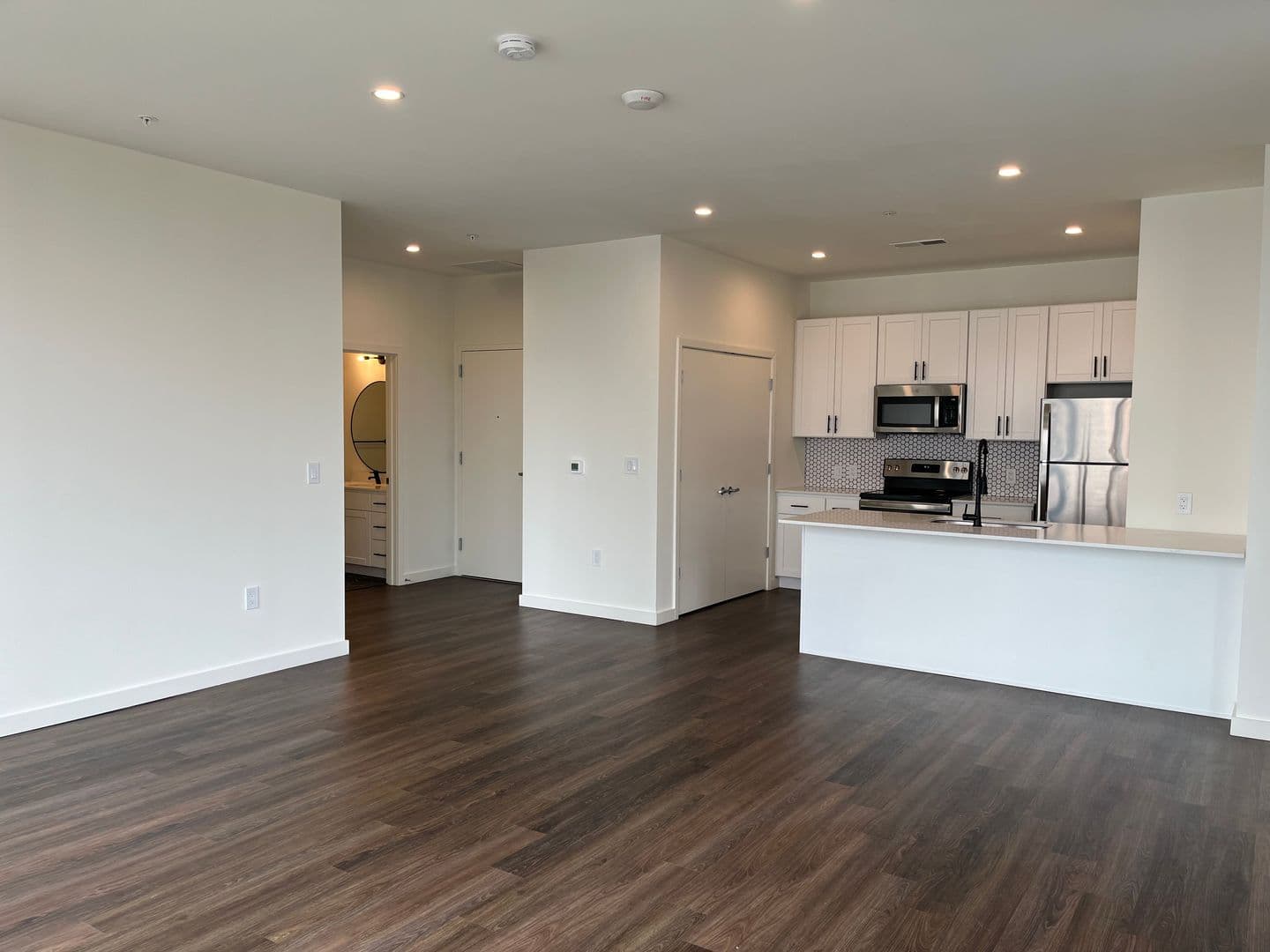 Covington Apartment: 103 E 3rd Street