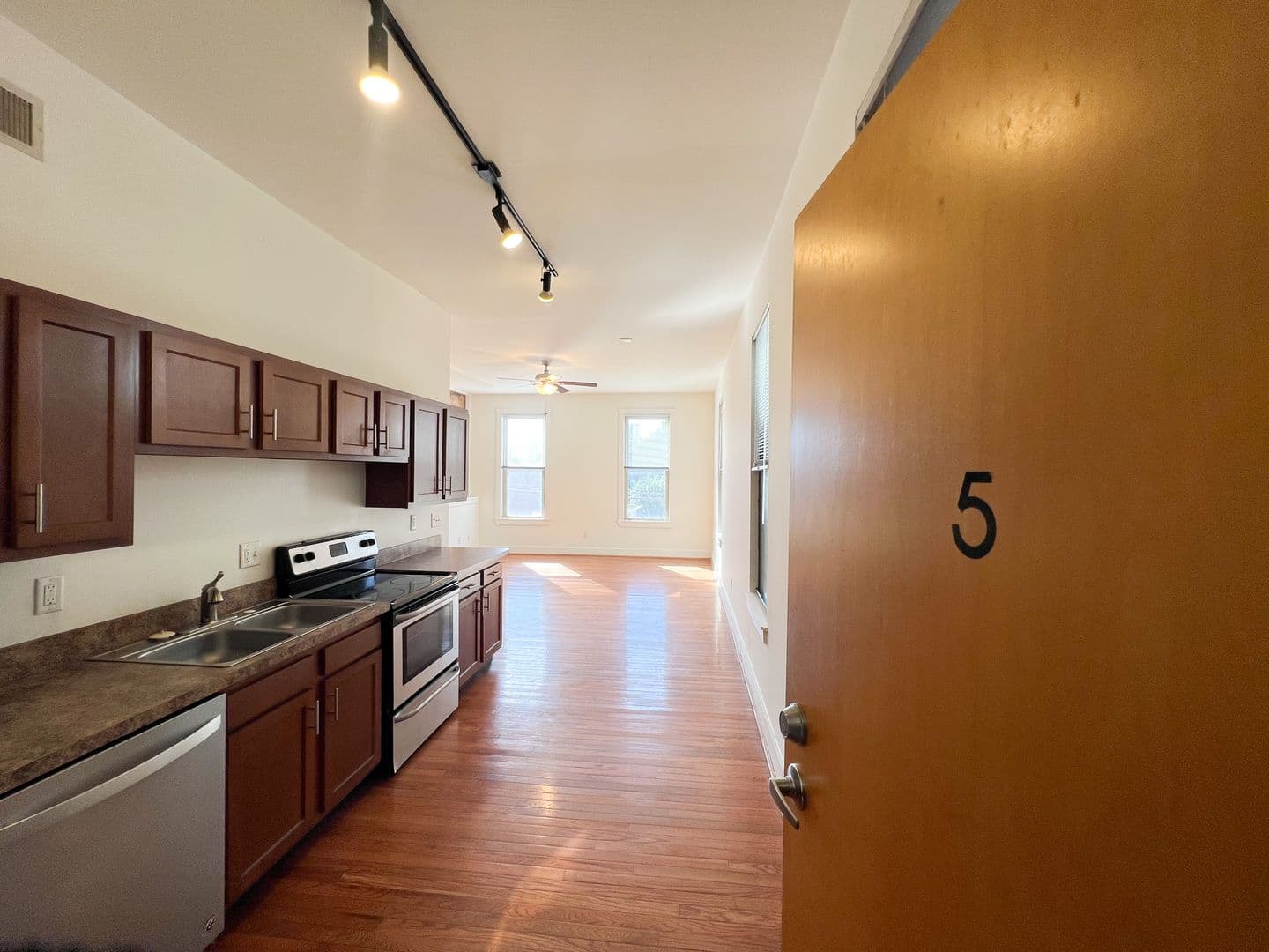 Cincinnati Apartment: 24-28 E 15th