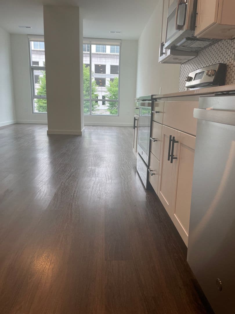 Covington Apartment: 103 E 3rd Street