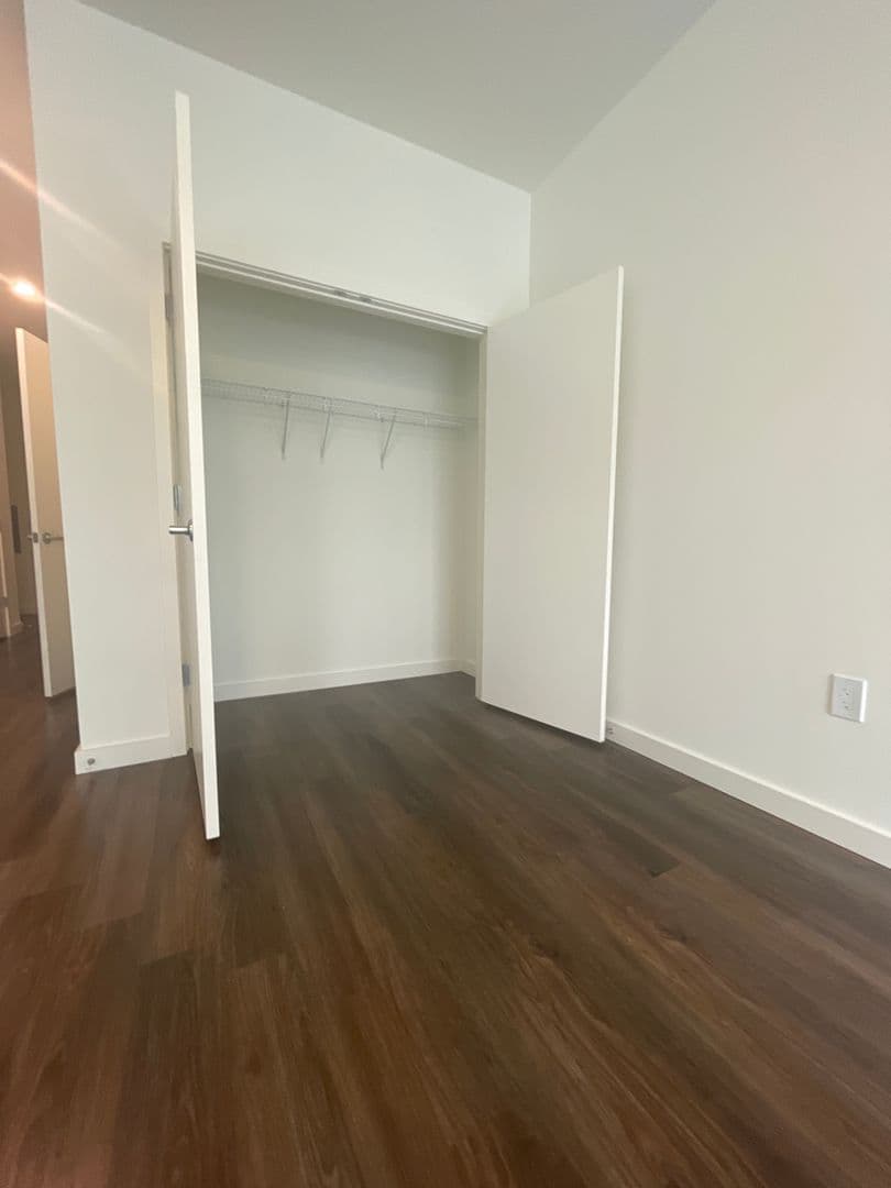 Covington Apartment: 103 E 3rd Street