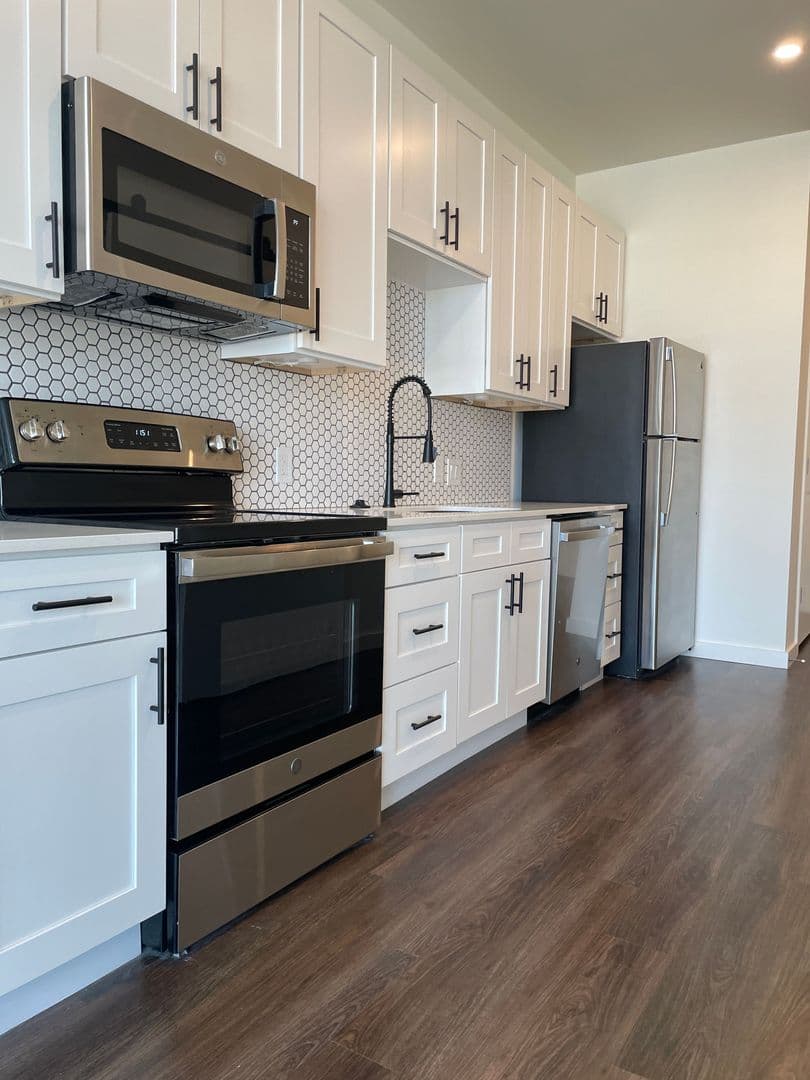 Covington Apartment: 103 E 3rd Street
