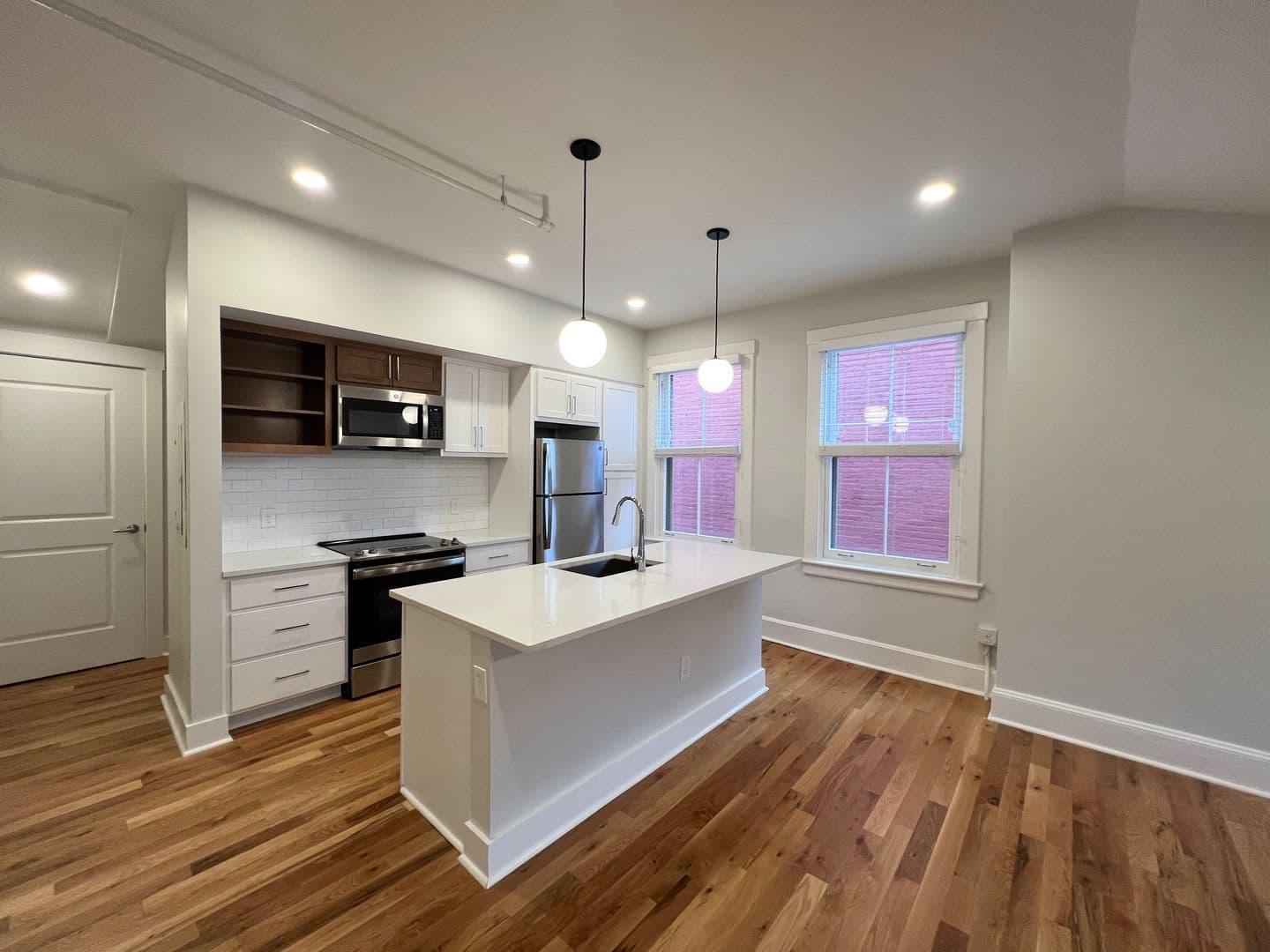 Cincinnati Apartment: 210-218 W 12th