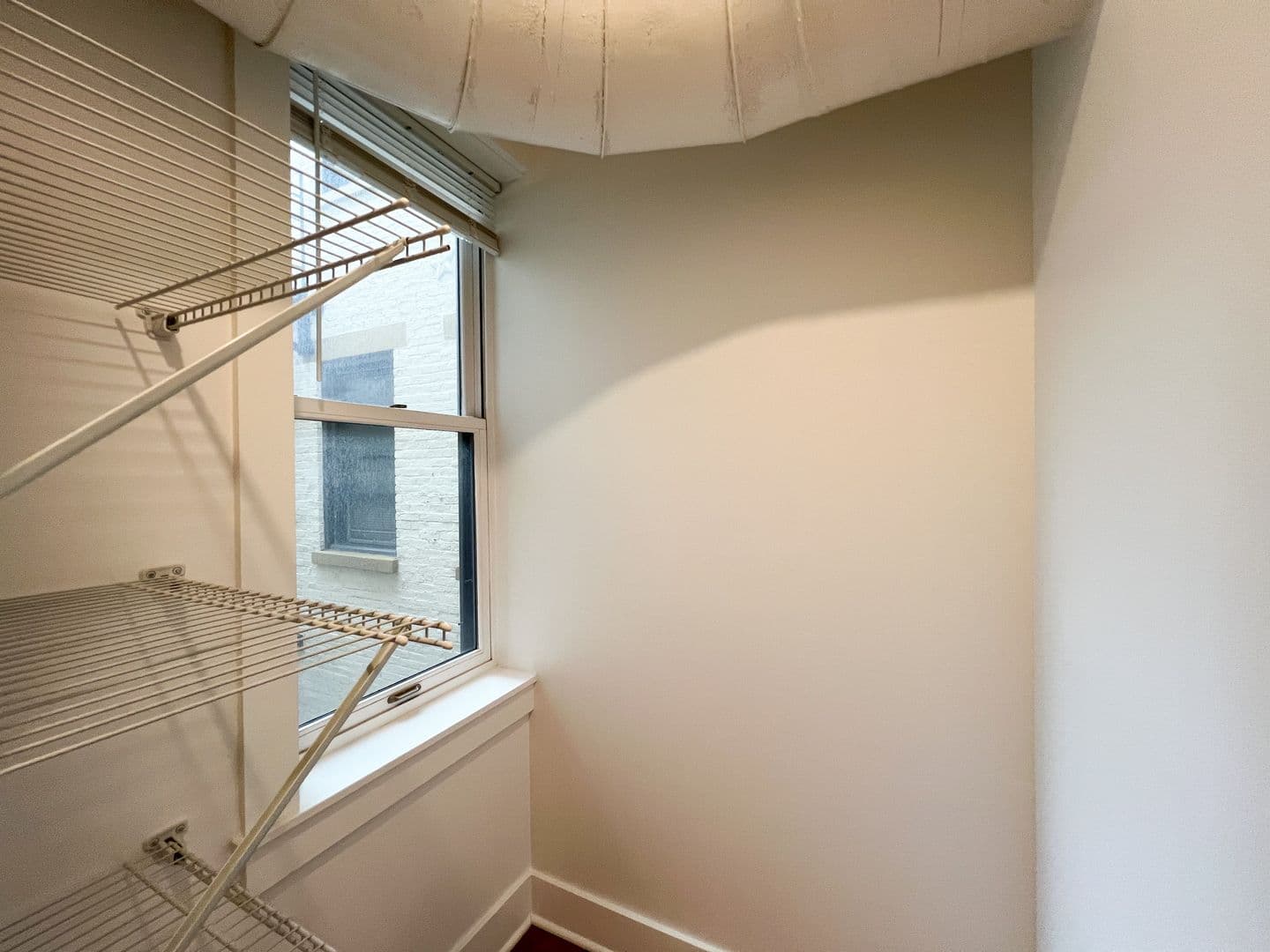Cincinnati Apartment: 1120-1122 Broadway