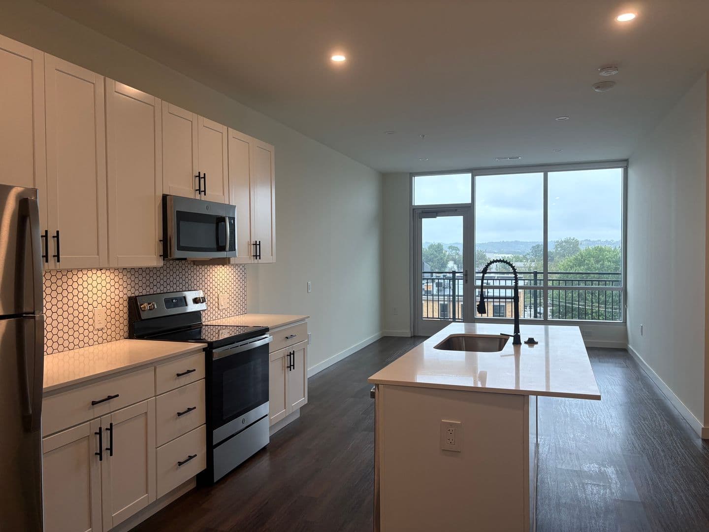 Covington Apartment: 103 E 3rd Street