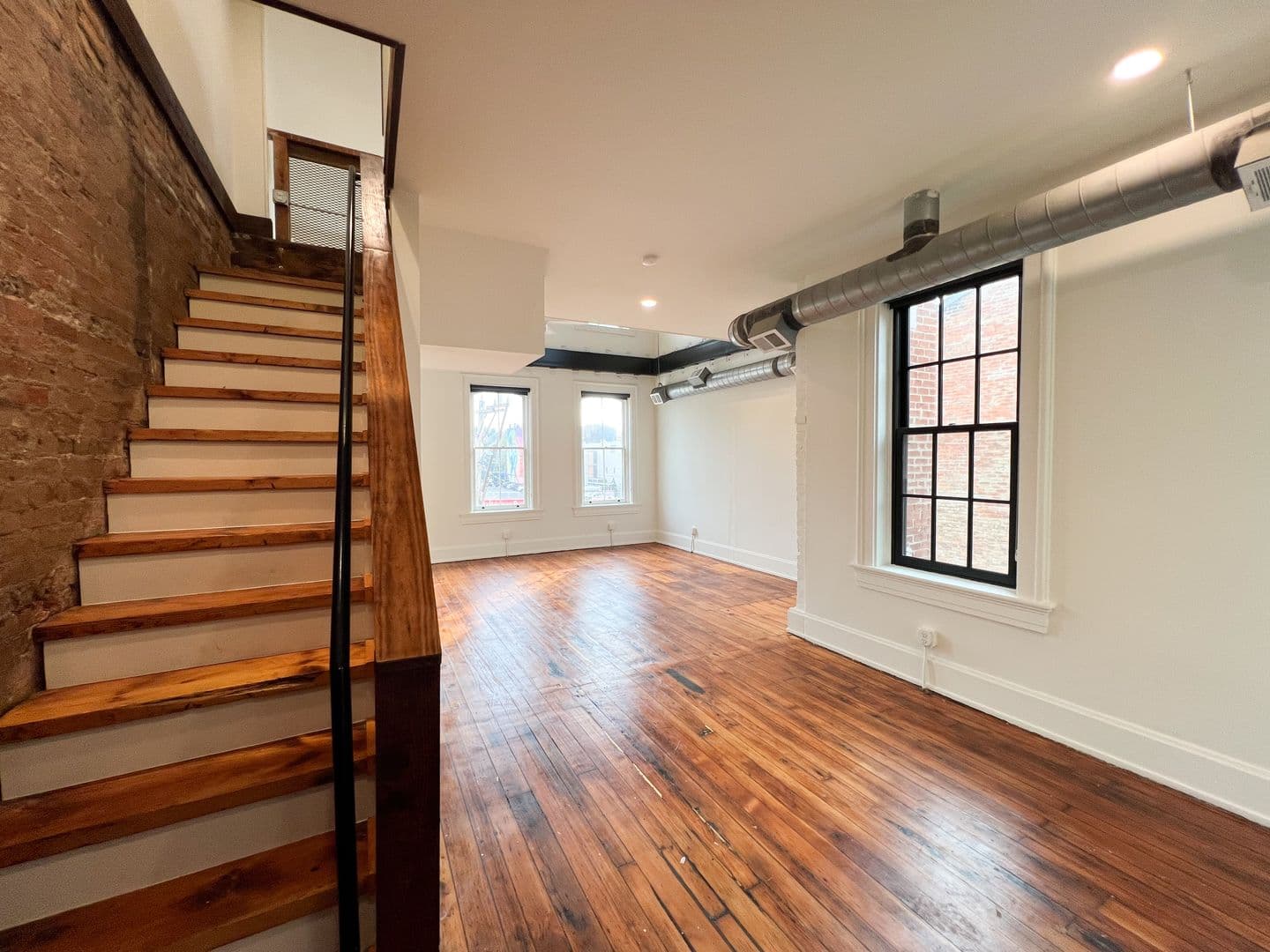 Cincinnati Apartment: 1443 Walnut St
