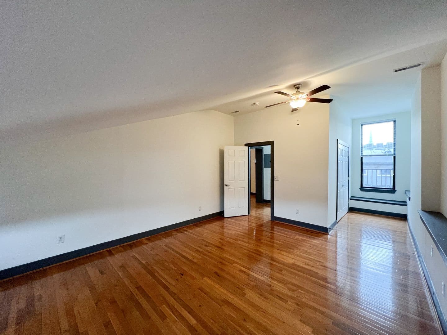 Cincinnati Apartment: 1414-16 Walnut St