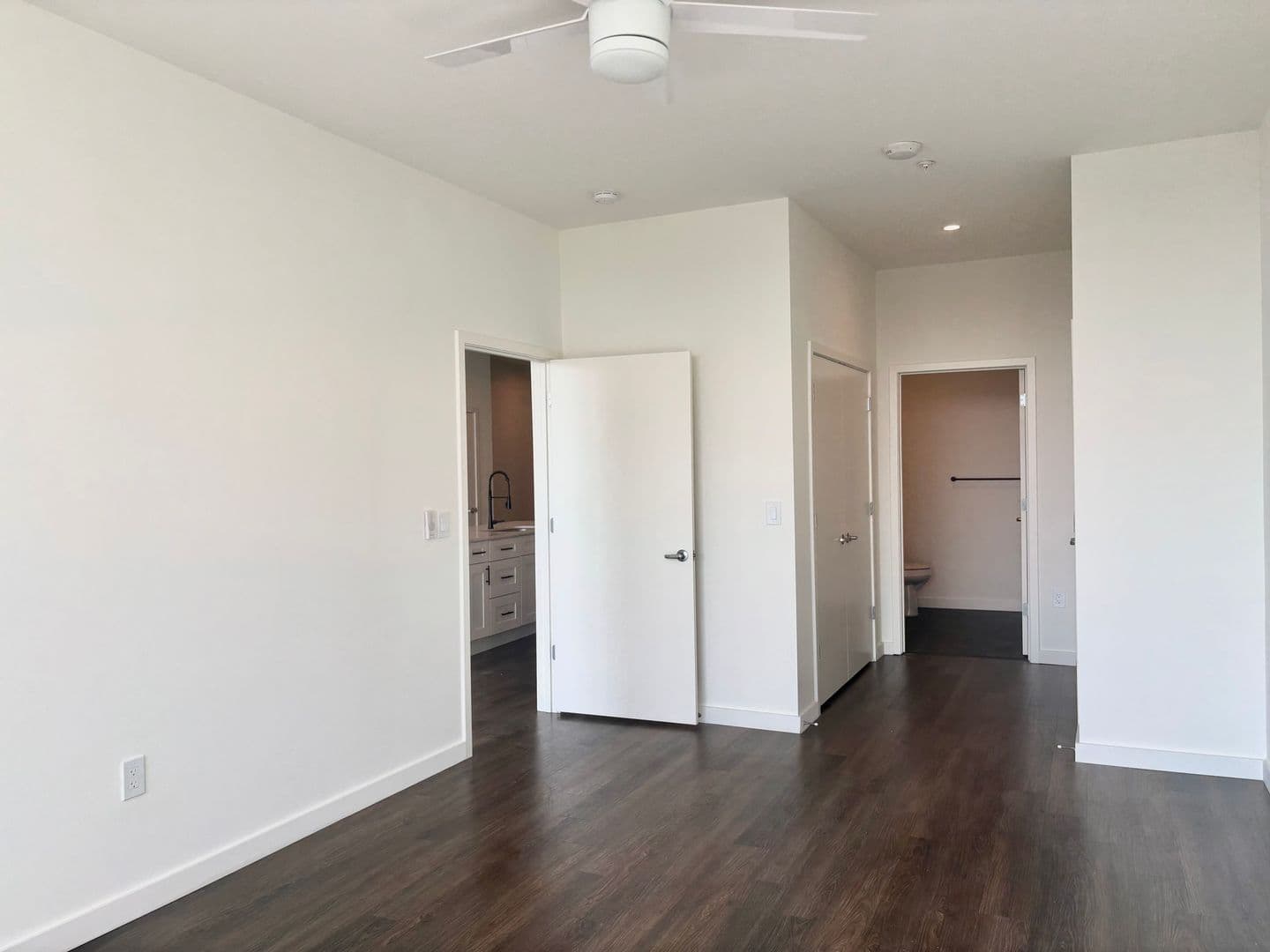 Covington Apartment: 103 E 3rd Street