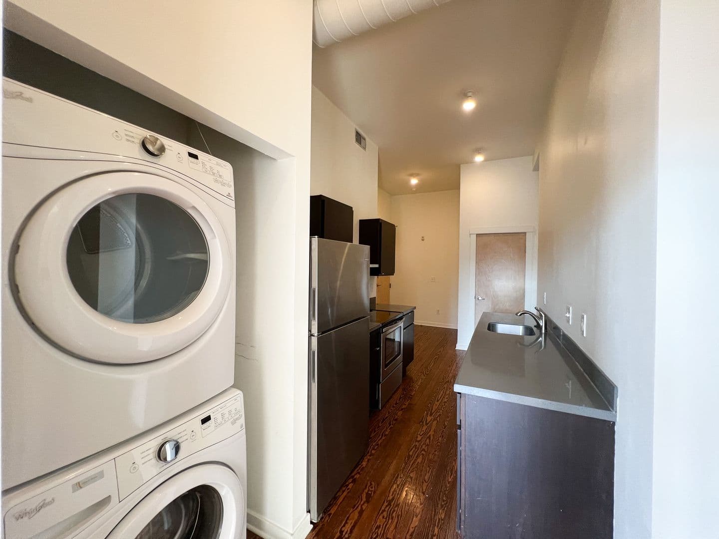 Cincinnati Apartment: 1208 Main St