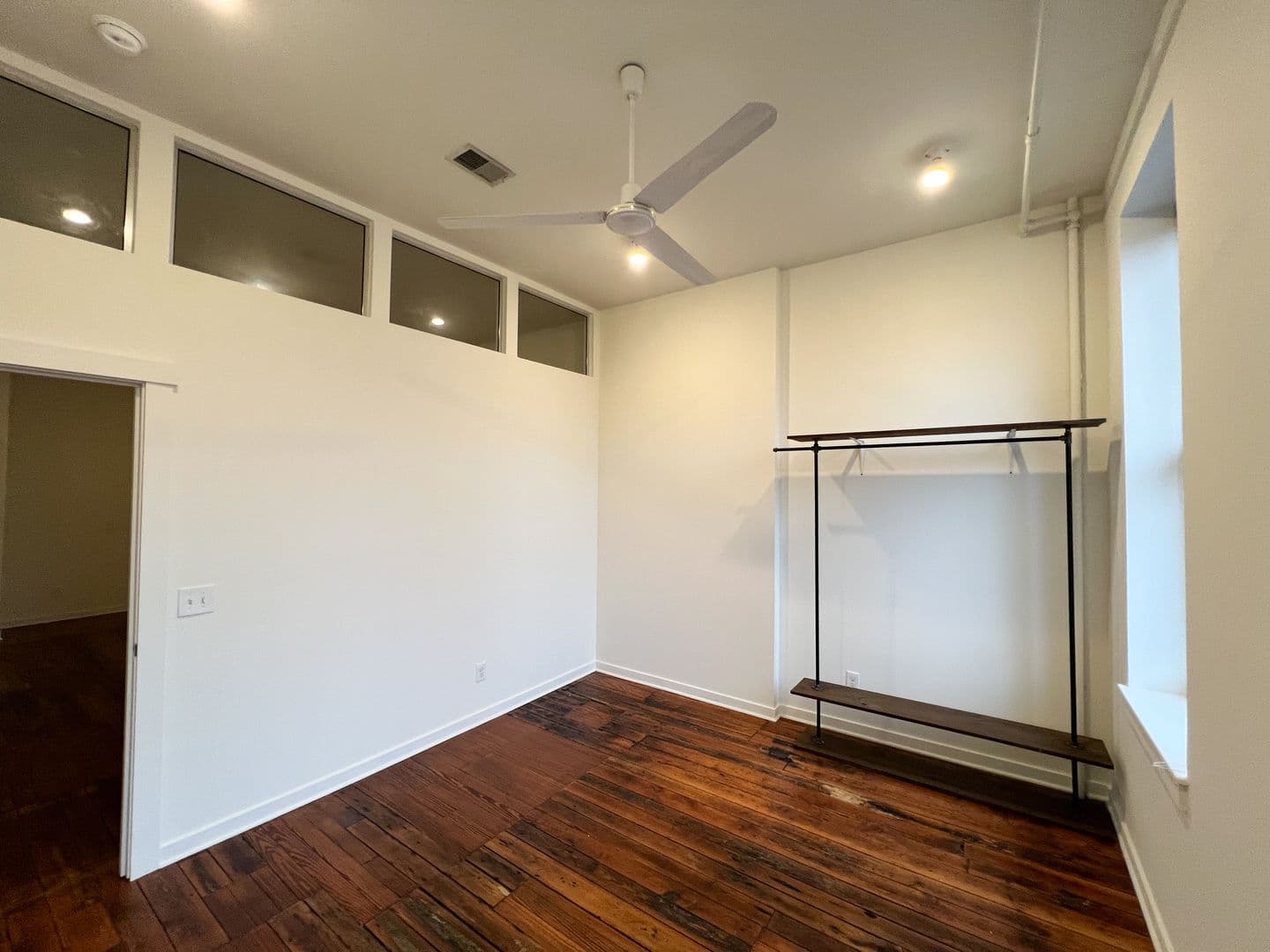 Cincinnati Apartment: 1208 Main St