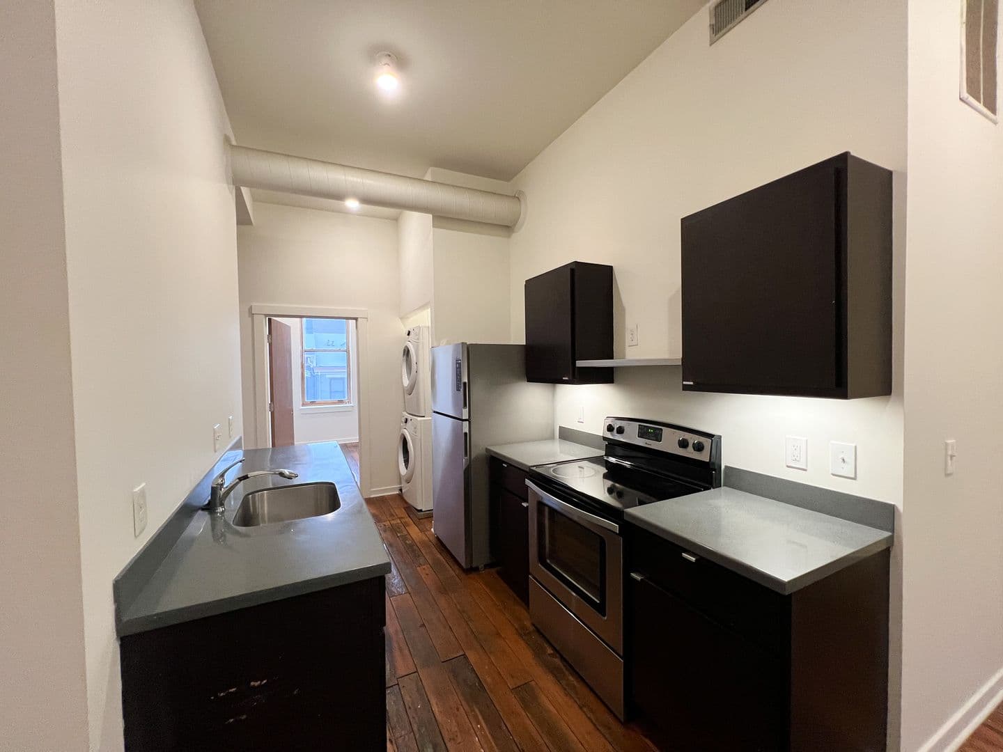Cincinnati Apartment: 1208 Main St