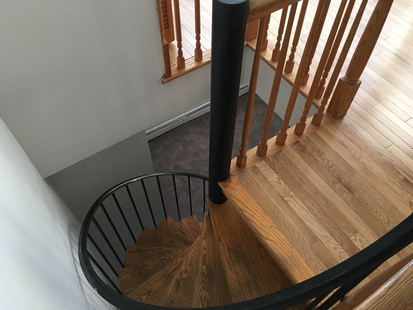 Minneapolis Apartment: 2315 Irving Avenue South