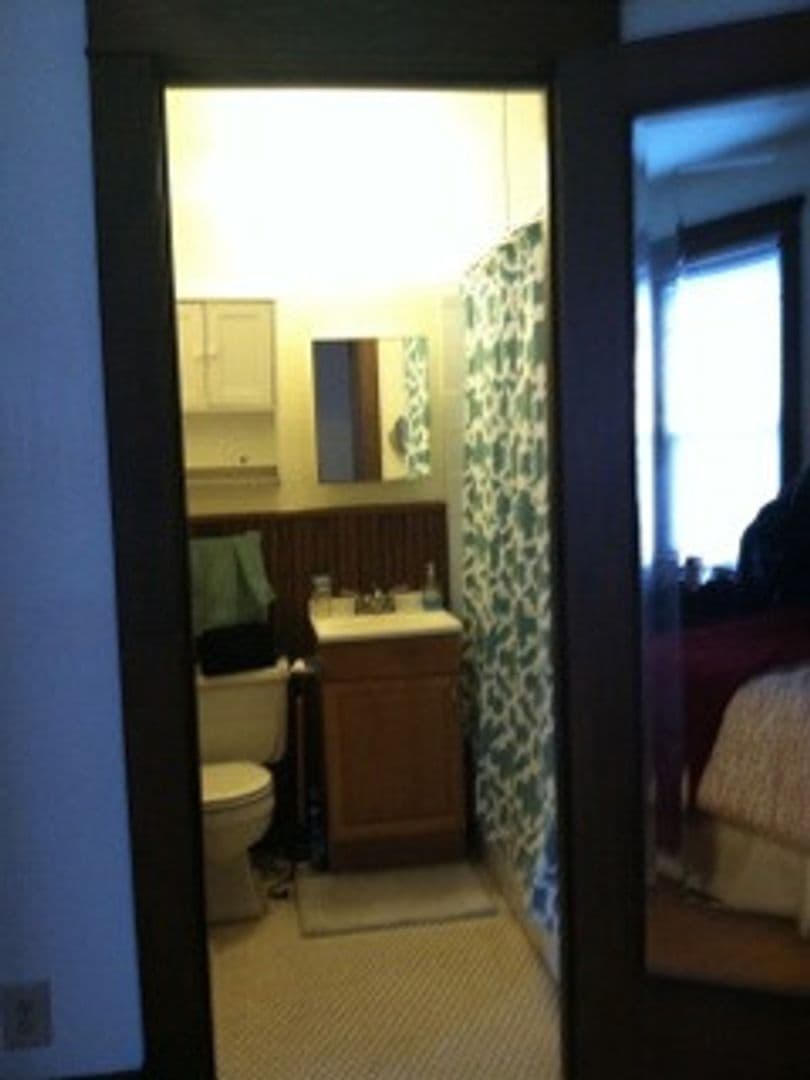 Minneapolis Apartment: 1117 West Franklin Avenue