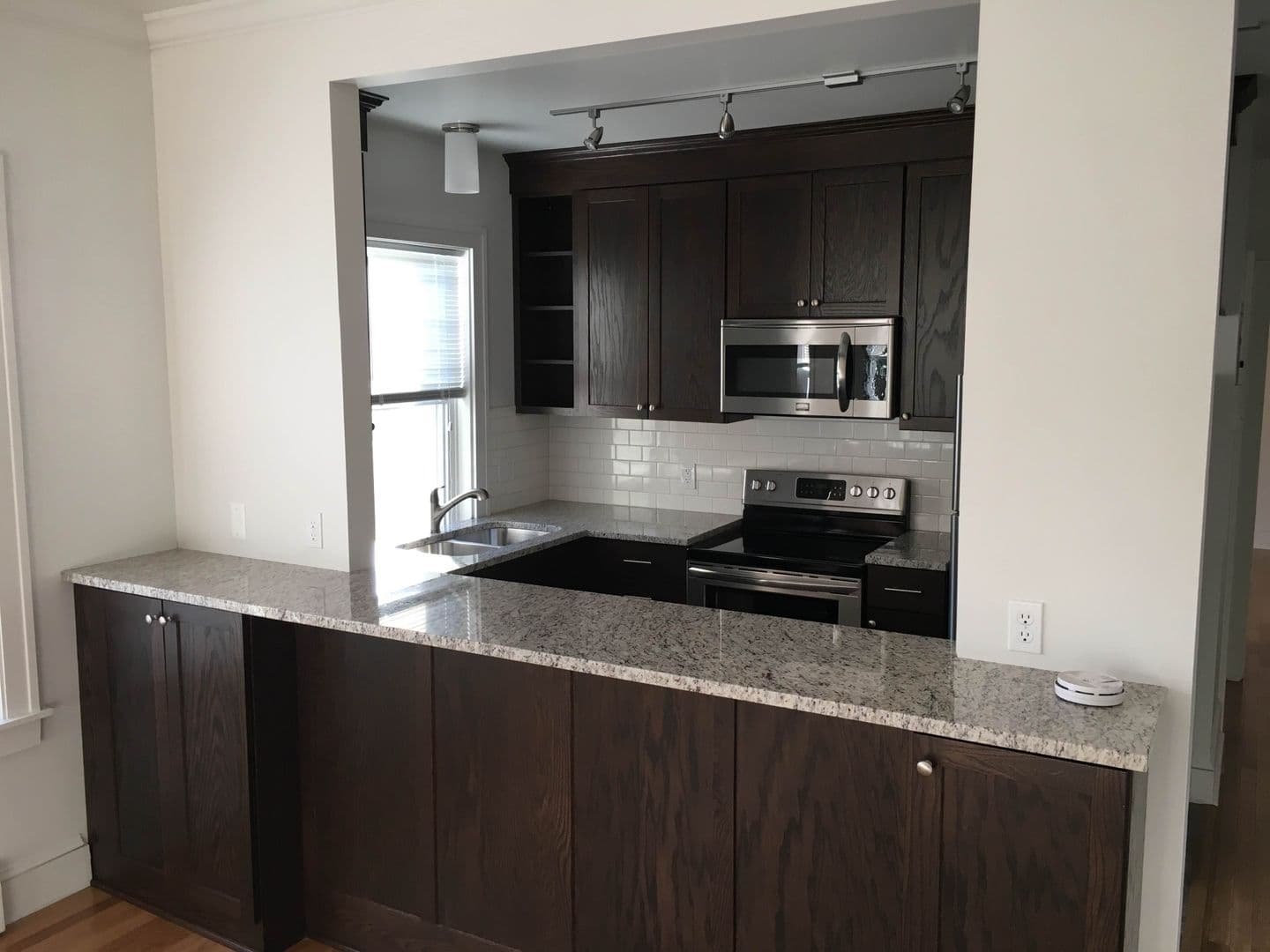 Minneapolis Apartment: 2315 Irving Avenue South