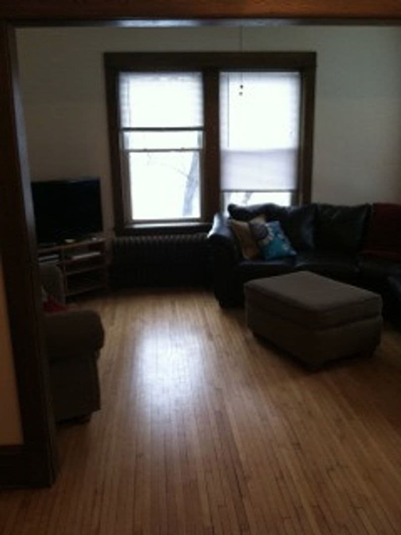Minneapolis Apartment: 1117 West Franklin Avenue