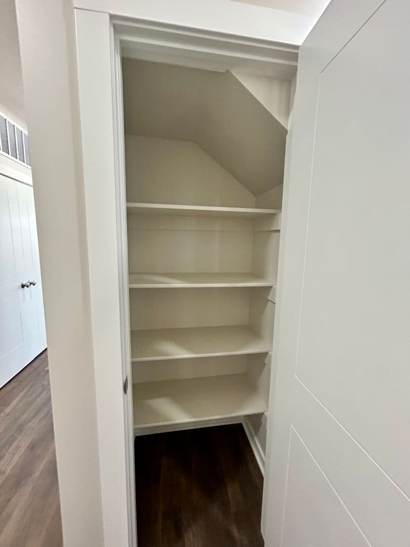 Omaha Apartment: 13041 Cornhusker Road