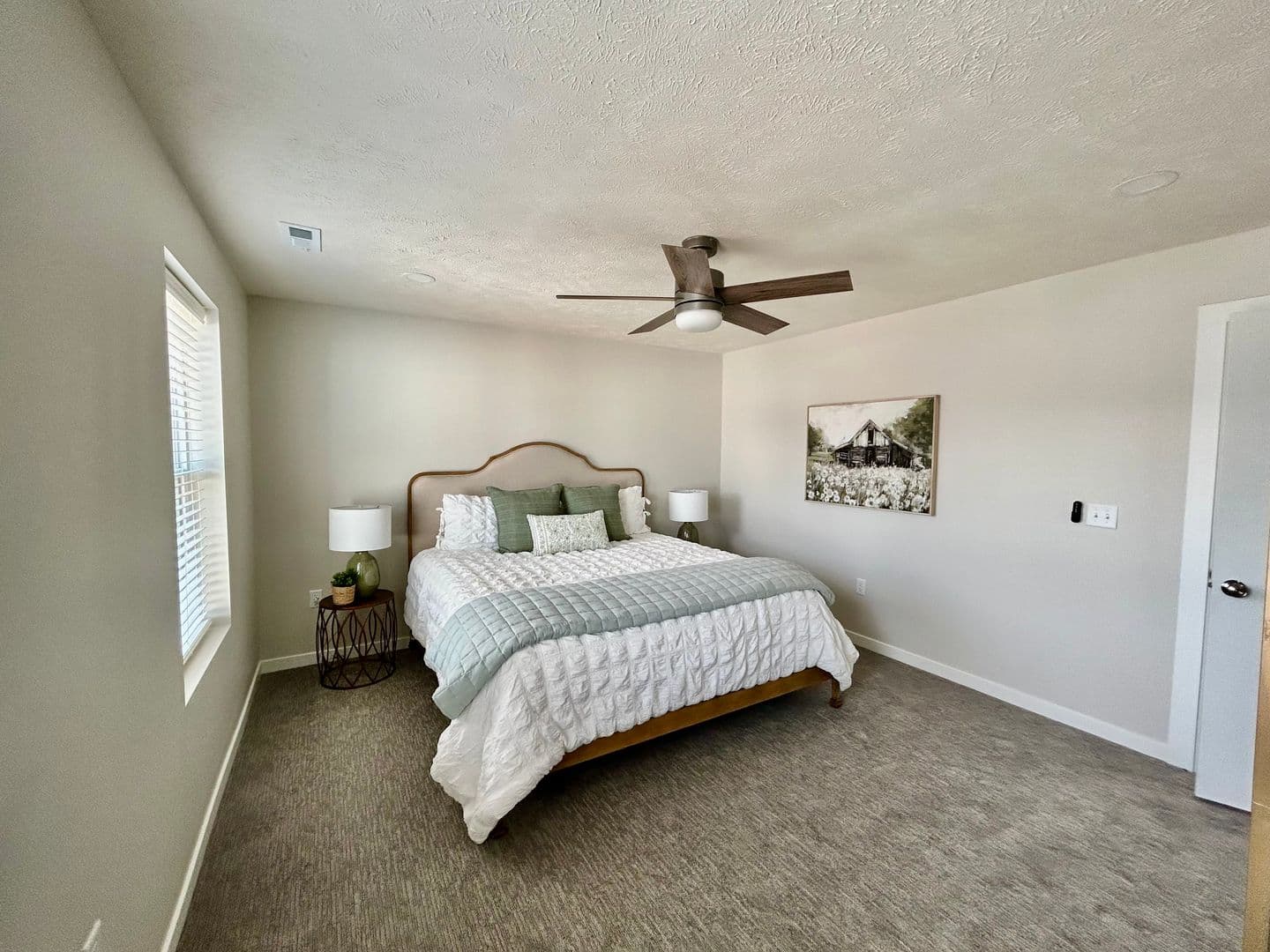 Omaha Apartment: 13041 Cornhusker Road