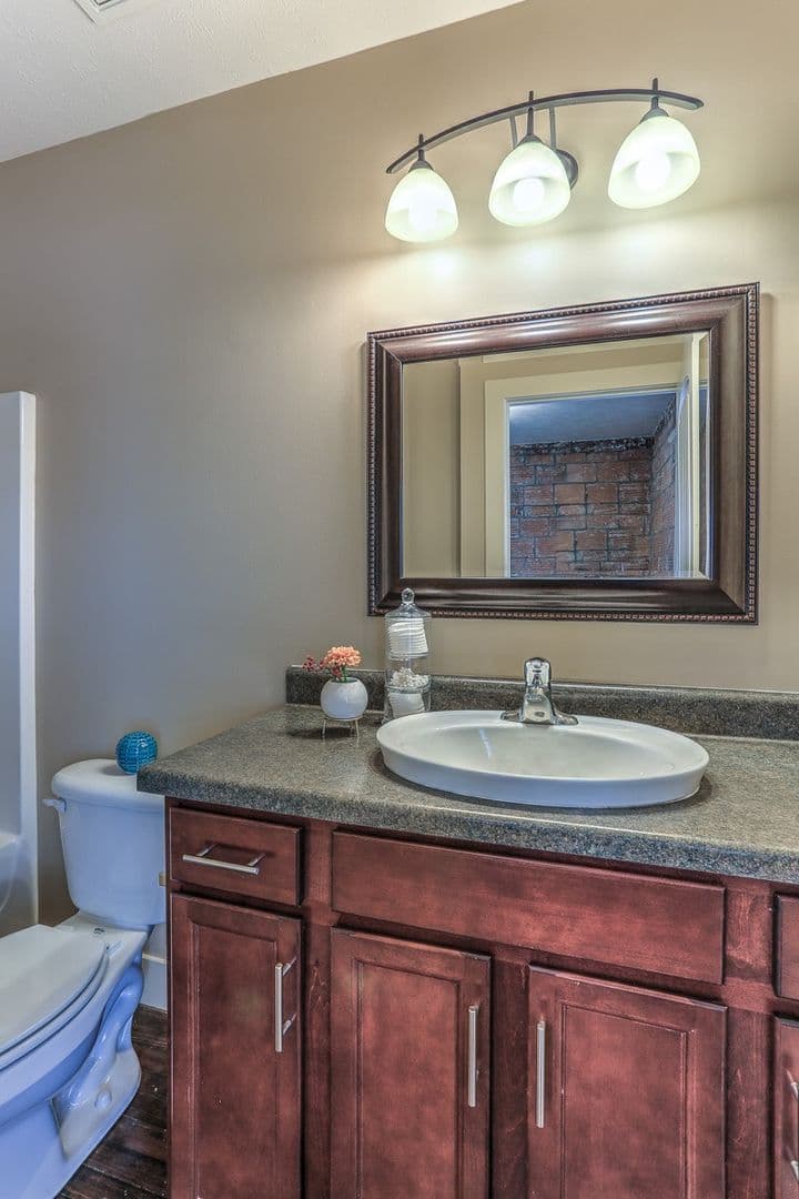 Omaha Apartment: 806 Park Avenue