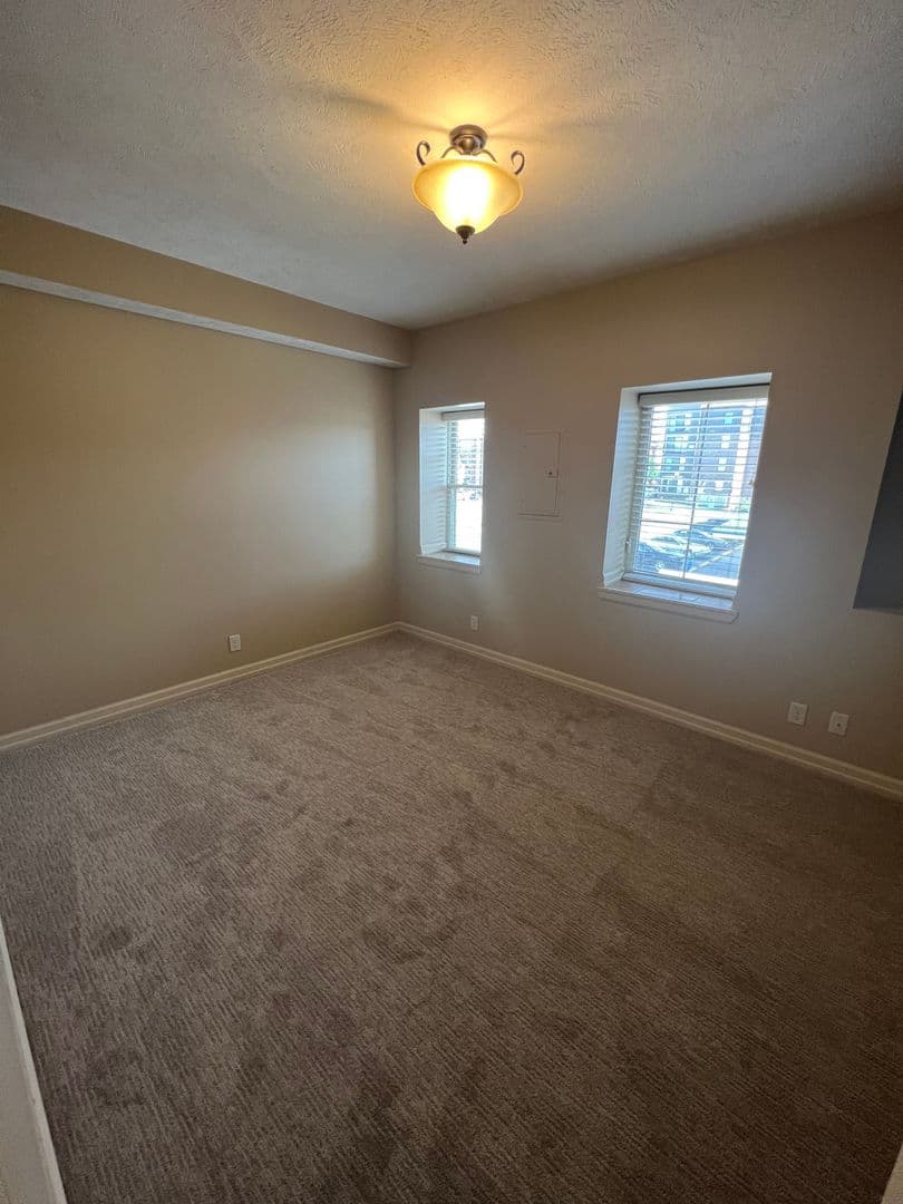 Omaha Apartment: 3007 Jackson Street