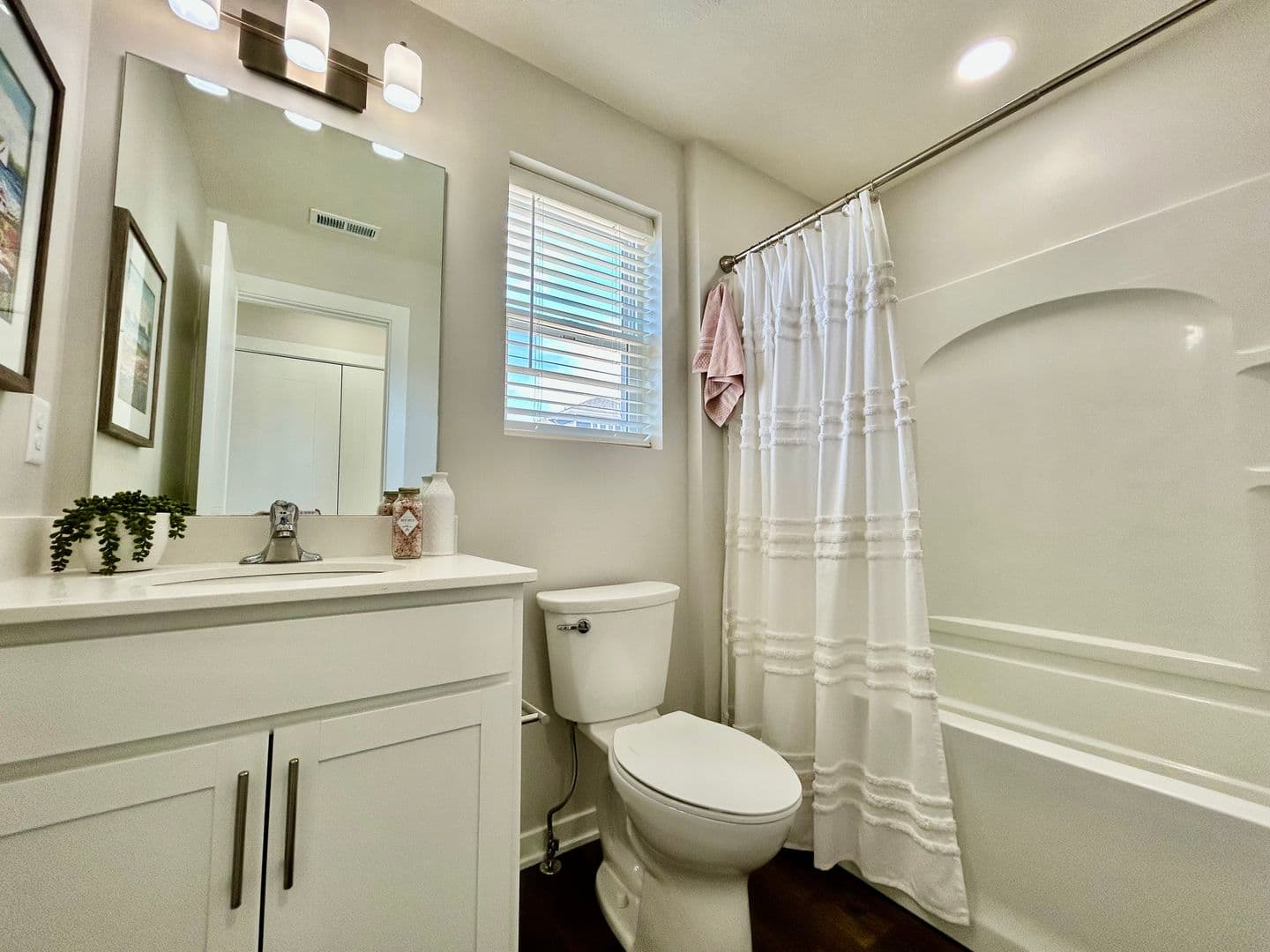 Omaha Apartment: 13041 Cornhusker Road