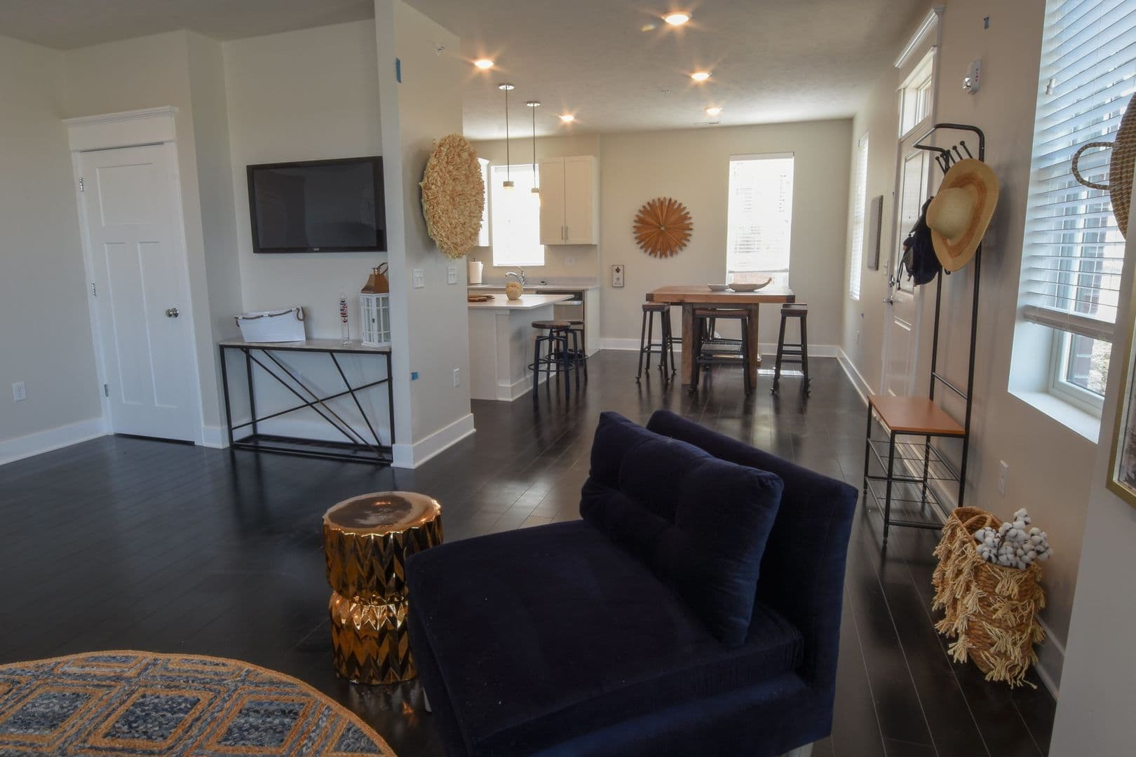 Omaha Apartment: 13178 Lincoln Road