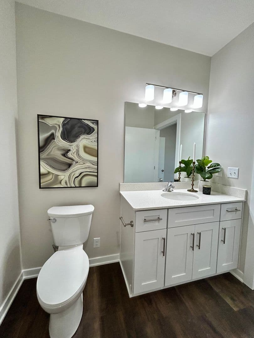 Omaha Apartment: 13041 Cornhusker Road