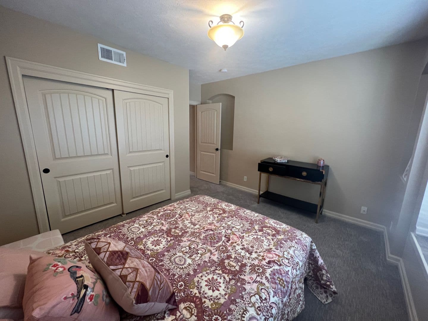 Omaha Apartment: 3007 Jackson Street